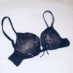 Victoria’s Secret Bombshell bra 32AA Black Lace